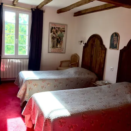 La Maison De Famille Panzió Bertric-Burée